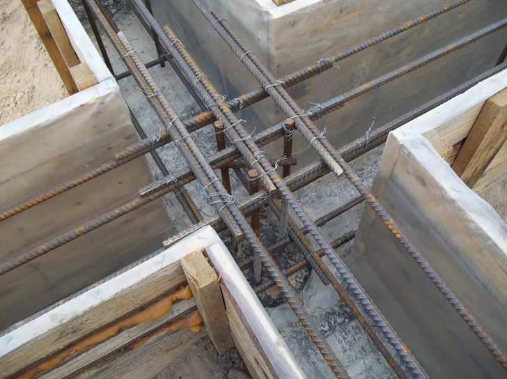 Как укладывается арматура в ленточный фундамент