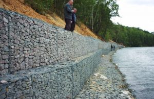 В чем преимущество применения габиона для укрепления береговой линии