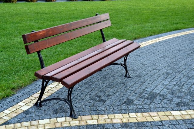 Покупка парковой скамейки Покупка парковой скамейки
