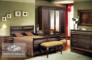 Шкафы для одежды из массива дерева