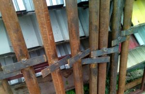 Особенности столбов НКТ для заборов