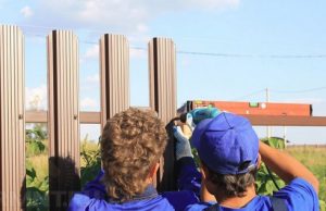 Особенности евроштакетника