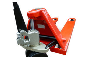 Преимущества гидравлических тележек для складов