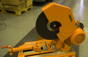 Абразивно-отрезные станки: главные особенности, их положительные стороны и применение в современной промышленности