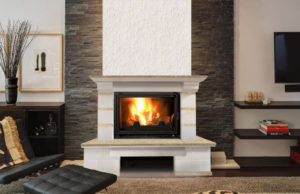 Классические камины для квартиры