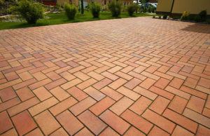 Тротуарная плитка: критерии выбора тротуарной плитки, дизайн тротуарных плиток, толщина тротуарной плитки, срок службы и уход