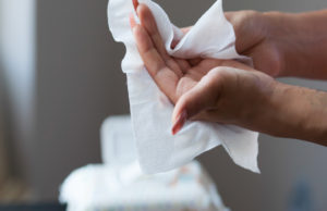 Влажные салфетки: гигиенические и бытовые, их использование