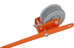 Что отличает электрические и ручные канатные лебедки?