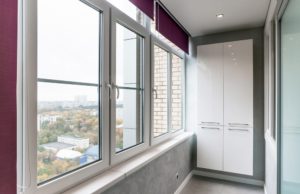 Остекление балкона окнами ПВХ