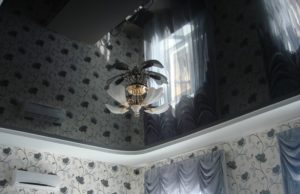 Особенности выбора натяжного потолка