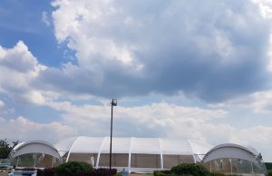 Арочные шатры: что это такое и для чего нужны?