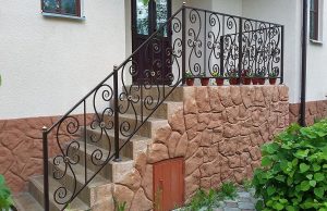 Кованые перила: стильный акцент для вашего дома