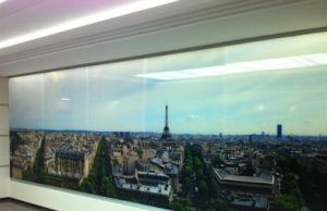 Изделия из стекла и зеркал для интерьера дома