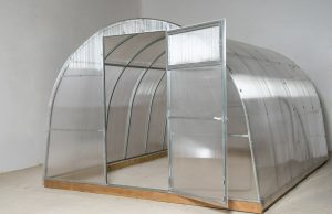 Арочные теплицы для ваших овощей!