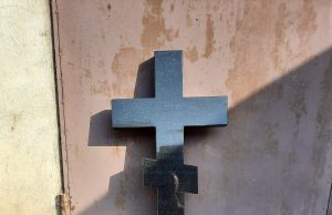 Почитаем память родных: художественное оформление памятников