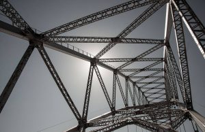 Металлоконструкции: почему их изготовление так важно в строительстве