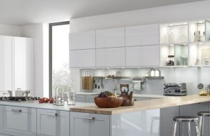Кухонный гарнитур в новую квартиру: формы гарнитура, материал и цвет