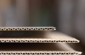 Гофрокартон: что это, из чего делается и где его применяют