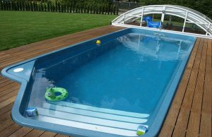 Сравнение композитных бассейнов с традиционными: Какой выбрать?