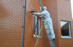 Какое оборудование для утепления стен применяется, как происходит их заливка пенополиуретаном