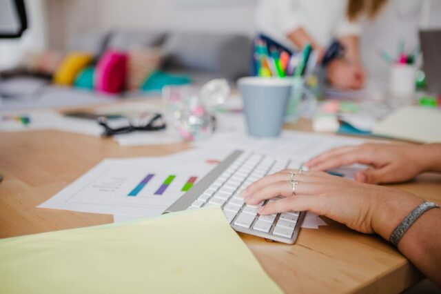 Поиск работы: эффективные подходы и практические рекомендации