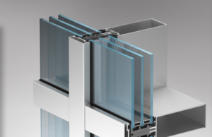 Надежность: фасадное остекление из алюминия и двери из алюминия