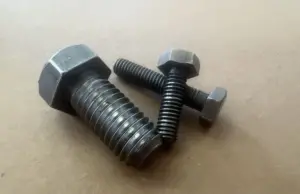 Накатка резьбы на деталях: Технология, плюсы и области применения