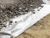 Как выбрать геотекстиль: плотность, типы и назначение