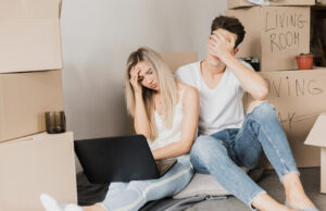 Как спасти ремонт, когда в квартиру лезет влага снизу